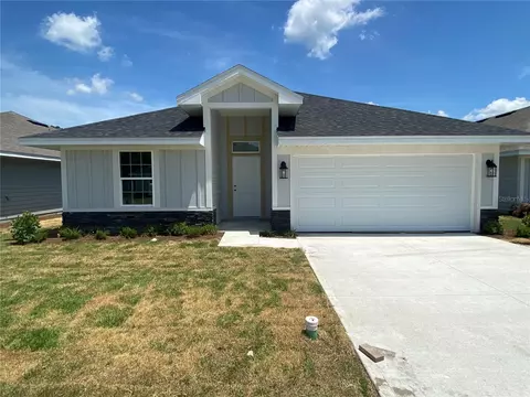 25034 SW 24th Pl, Newberry, FL 32669