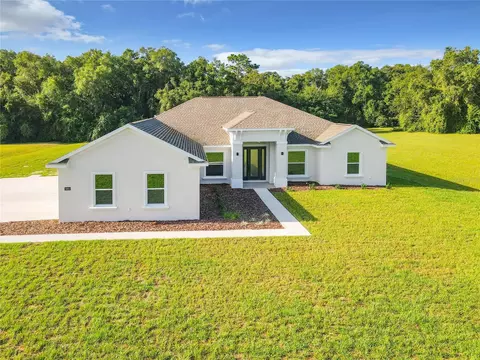 5884 NE 70th St, Silver Springs, FL 34488