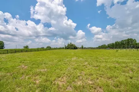 SE 68th Lane, Morriston, FL 32668