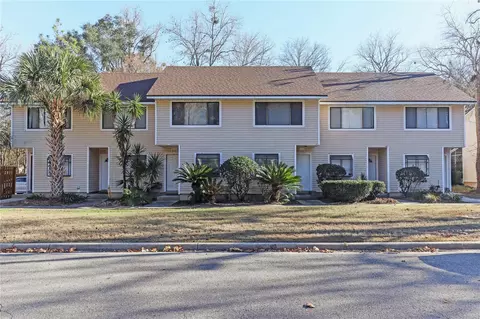 6125 SW 8th Ln, Gainesville, FL 32607