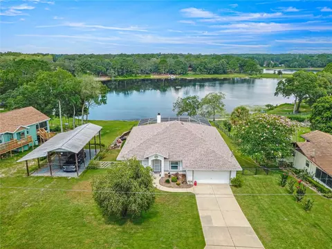 5924 SE 168th Ct, Ocklawaha, FL 32179