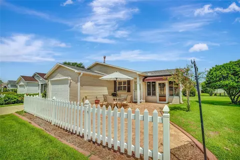965 Pinewood Pl, The Villages, FL 32162