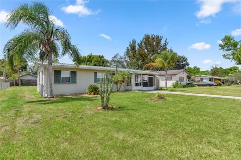 2810 Northland Rd, Mount Dora, FL 32757