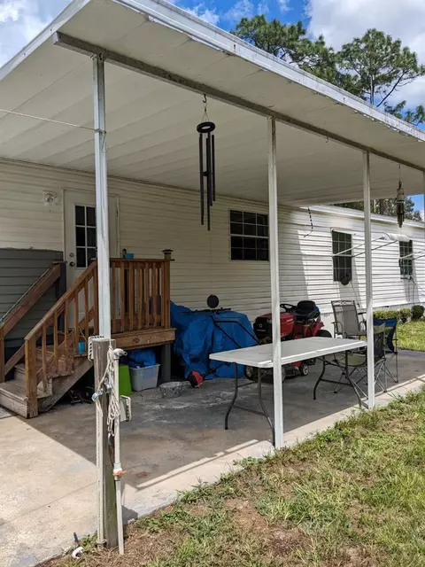 471 NE 128th Ct, Silver Springs, FL 34488