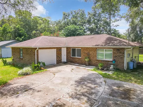 3160 NE 45th St, Ocala, FL 34479