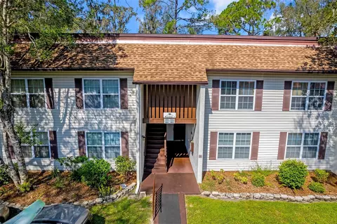 2400 Forest Dr #102, Inverness, FL 34453