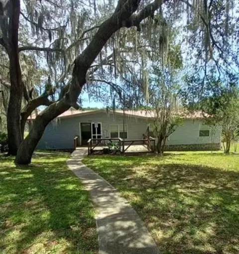 9461 SE 197th Ave, Ocklawaha, FL 32179