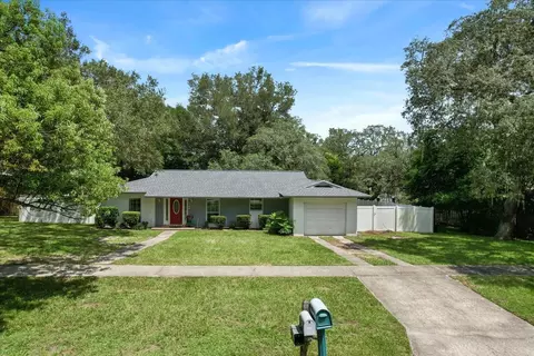 9061 N Golfview Dr, Citrus Springs, FL 34434