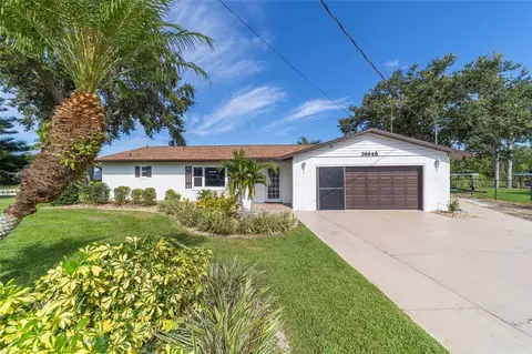 26648 E Cove Dr, Tavares, FL 32778