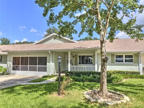 8725 SW 95th St #E, Ocala, FL 34481