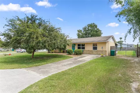 468 Winners Cir, Lady Lake, FL 32159