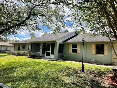 8 Redwood Run Ln, Ocala, FL 34472