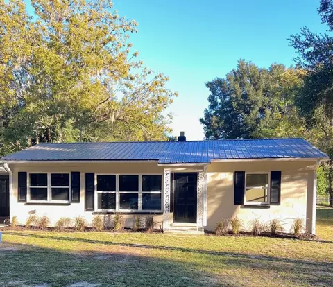 706 Mulberry St, Fruitland Park, FL 34731