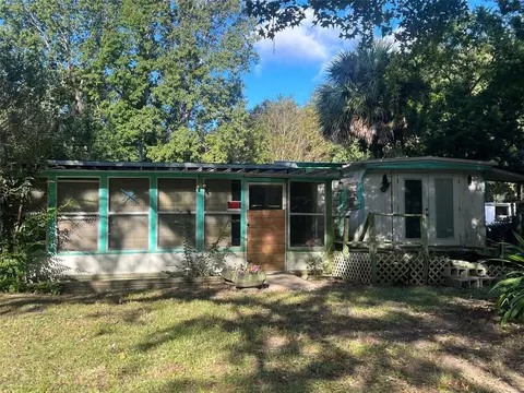 967 S County Road 21, Hawthorne, FL 32640