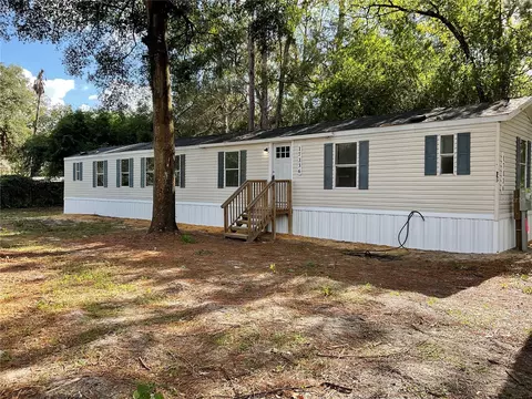 17336 SE 66th Pl, Ocklawaha, FL 32179
