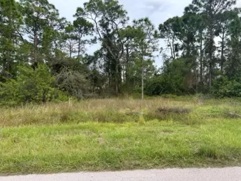 900 Anson Ave, Lehigh Acres, FL 33971