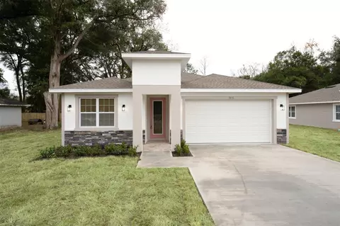 3855 SE 138th St, Summerfield, FL 34491