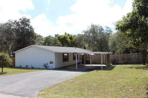 18540 SE 21st St, Silver Springs, FL 34488