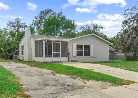 1813 High St, Leesburg, FL 34748