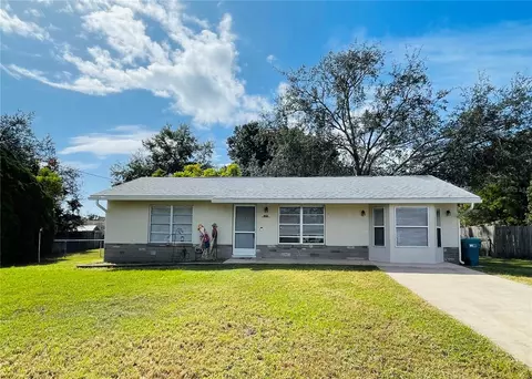 932 Jacaranda Dr, Lady Lake, FL 32159