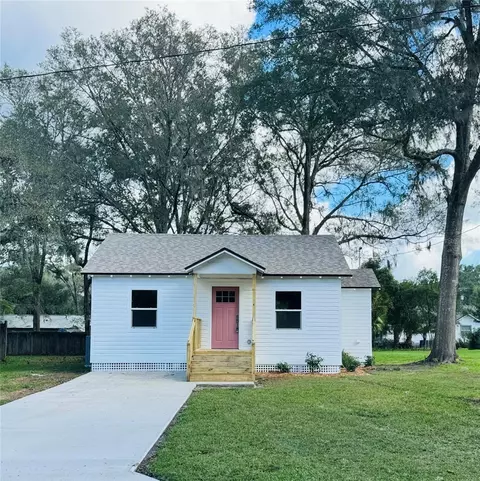 329 NE 2nd St, Williston, FL 32696