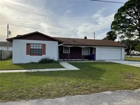 4 Blue Heron Ln, Edgewater, FL 32141