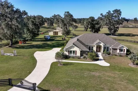 5570 NW 153rd Ct, Morriston, FL 32668