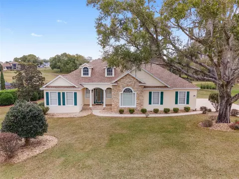 39420 Treeline Dr, Lady Lake, FL 32159