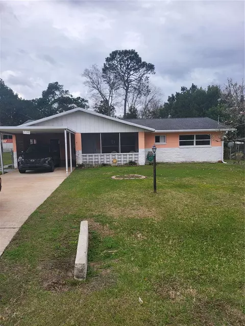 21640 SW Raintree St, Dunnellon, FL 34431