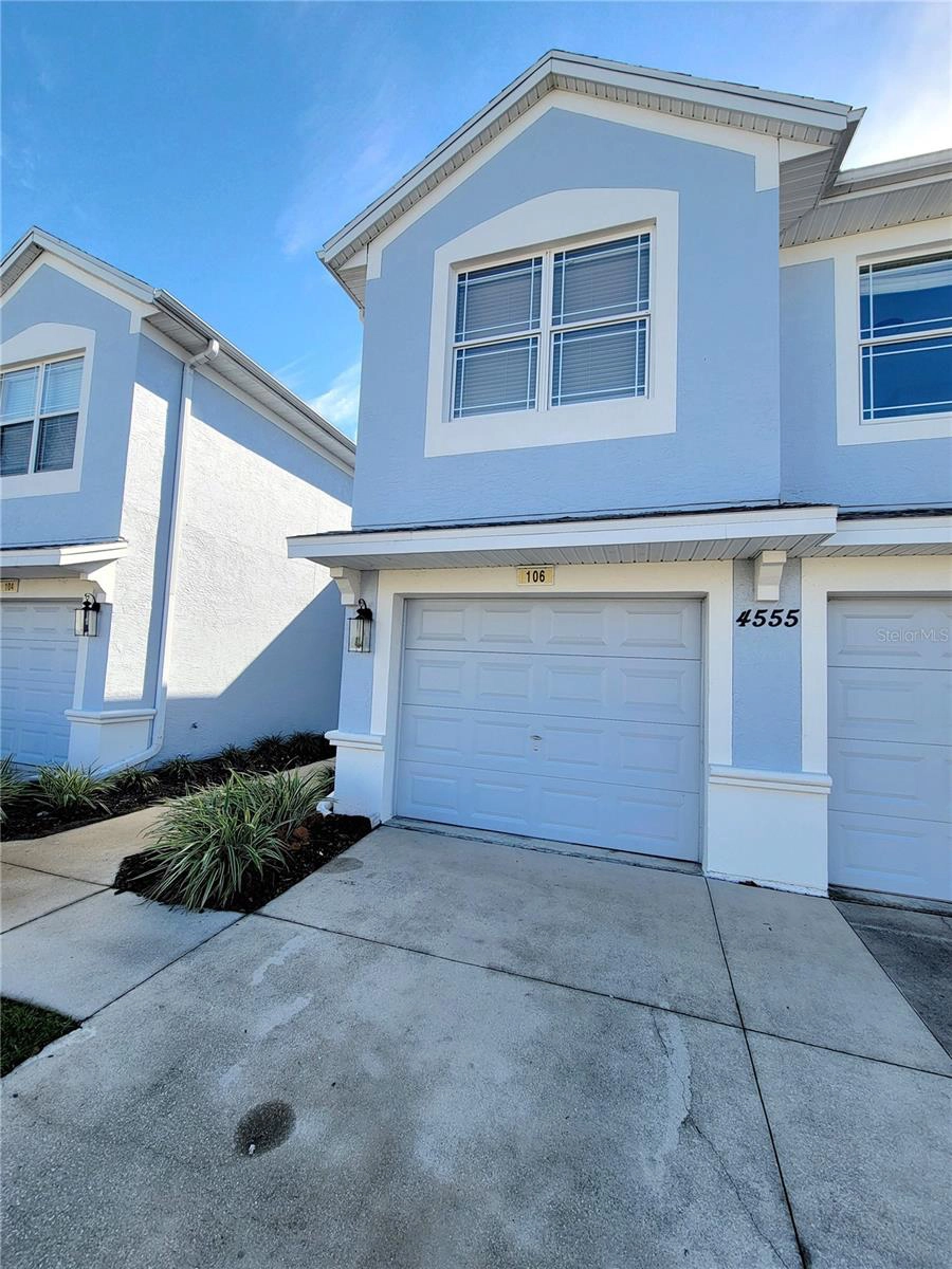 4555 SW 52nd Cir Unit 106  