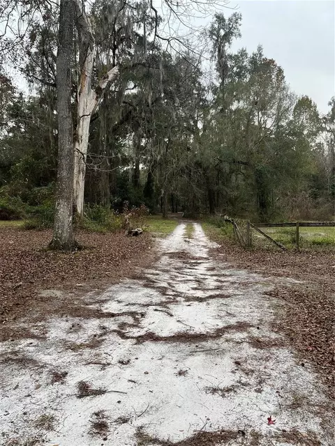 3563 NE 138th Pl, Anthony, FL 32617