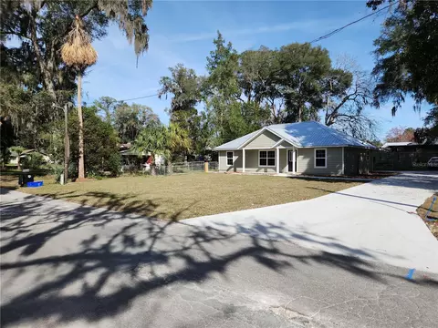 221 NW 1st St, Williston, FL 32696