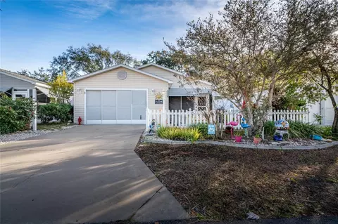2118 Estevez Dr, The Villages, FL 32159