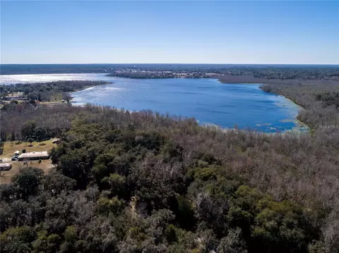 17200 SE 27th Place Rd, Ocklawaha, FL 32179