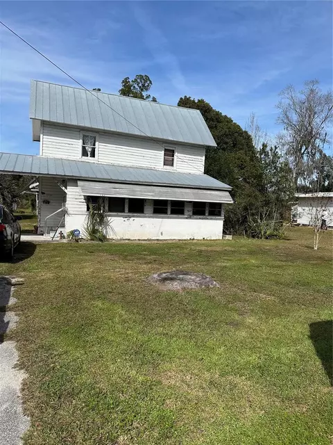 5909 SE Foss Rd, Belleview, FL 34420