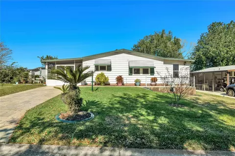 811 St Andrews Blvd, Lady Lake, FL 32159