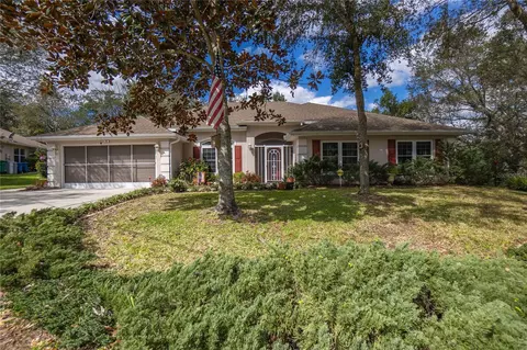 8 Hackberry Ct N, Homosassa, FL 34446