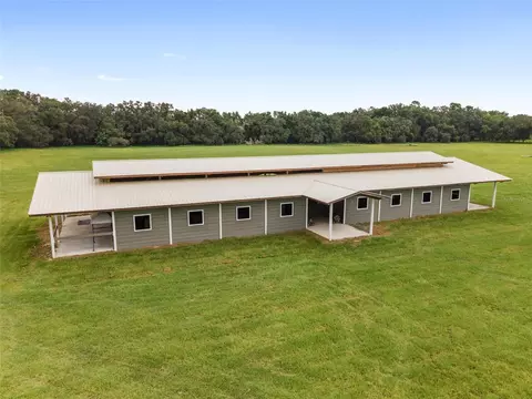 19591 E Levy St, Williston, FL 32696