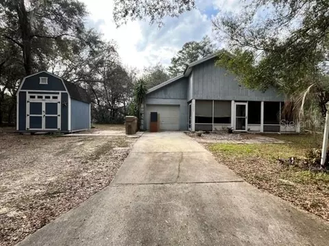 40201 Oakridge Dr, Lady Lake, FL 32159