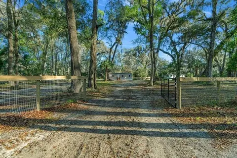 4165 NE 140th Pl, Anthony, FL 32617