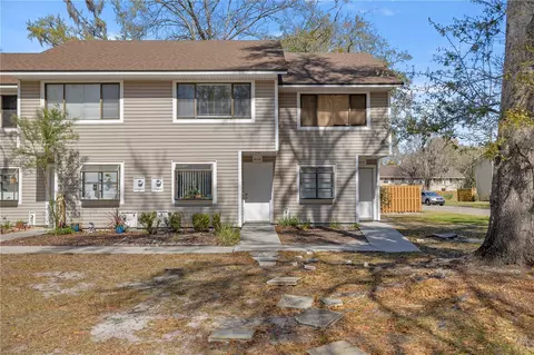 6114 SW 8th Ln, Gainesville, FL 32607
