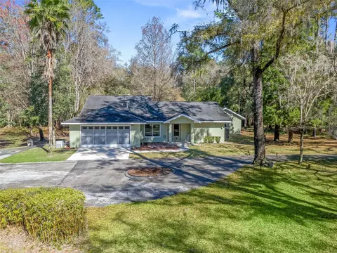 18 Lakeside Dr, Ocala, FL 34482