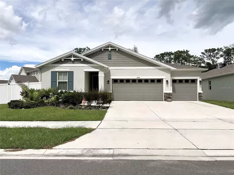 4000 Swan Goose Ct, Okahumpka, FL 34762