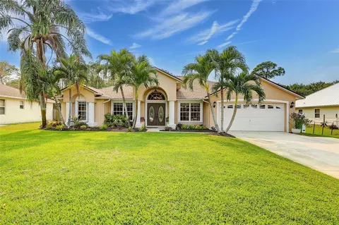 2855 SE Pace Dr, Port Saint Lucie, FL 34984