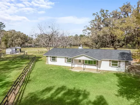 18346 NW 88th Avenue Rd, Reddick, FL 32686