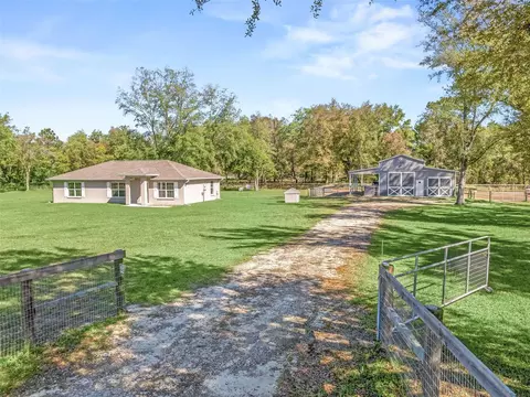 11131 SE Se 40th St, Morriston, FL 32668
