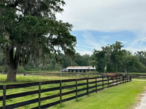 Exterior - 4101 NW 89th Pl, Ocala, FL 34482 photo 7 of 10
