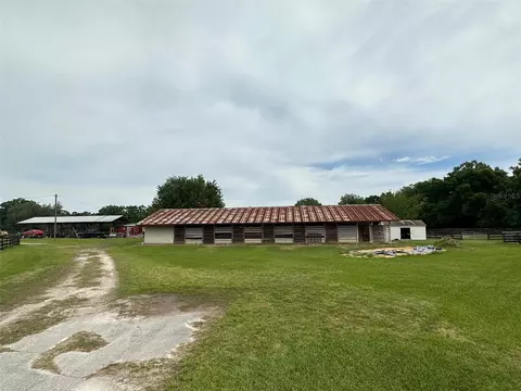 Exterior - 4101 NW 89th Pl, Ocala, FL 34482 photo 6 of 10