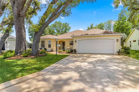 1617 Carrera Dr, The Villages, FL 32159