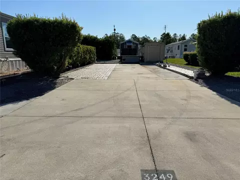3249 NE 103rd Ave, Silver Springs, FL 34488